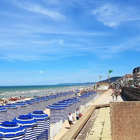 Deux Pieces Elegant Avec Vue Sur Parc - & Centre-ville A Pied * Cabourg