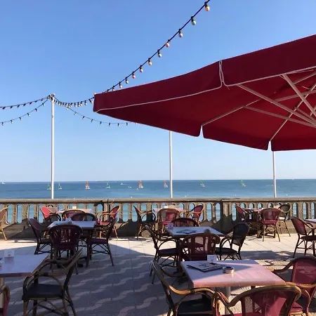 Appartement Deux Pièces élégant Avec Vue Sur Parc - Plage&centre-ville à Pied